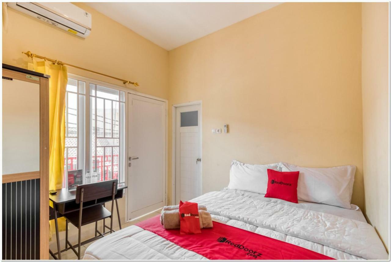 Reddoorz Near Ramai Mall Malioboro Yogyakarta Exterior photo